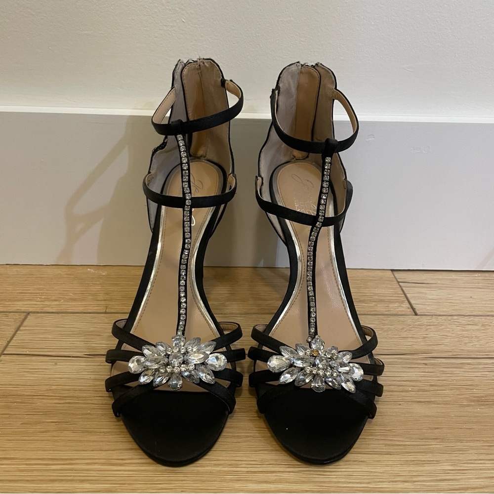 Badgley Mischka event shoes. Perfect for New Year’s Eve or an event!